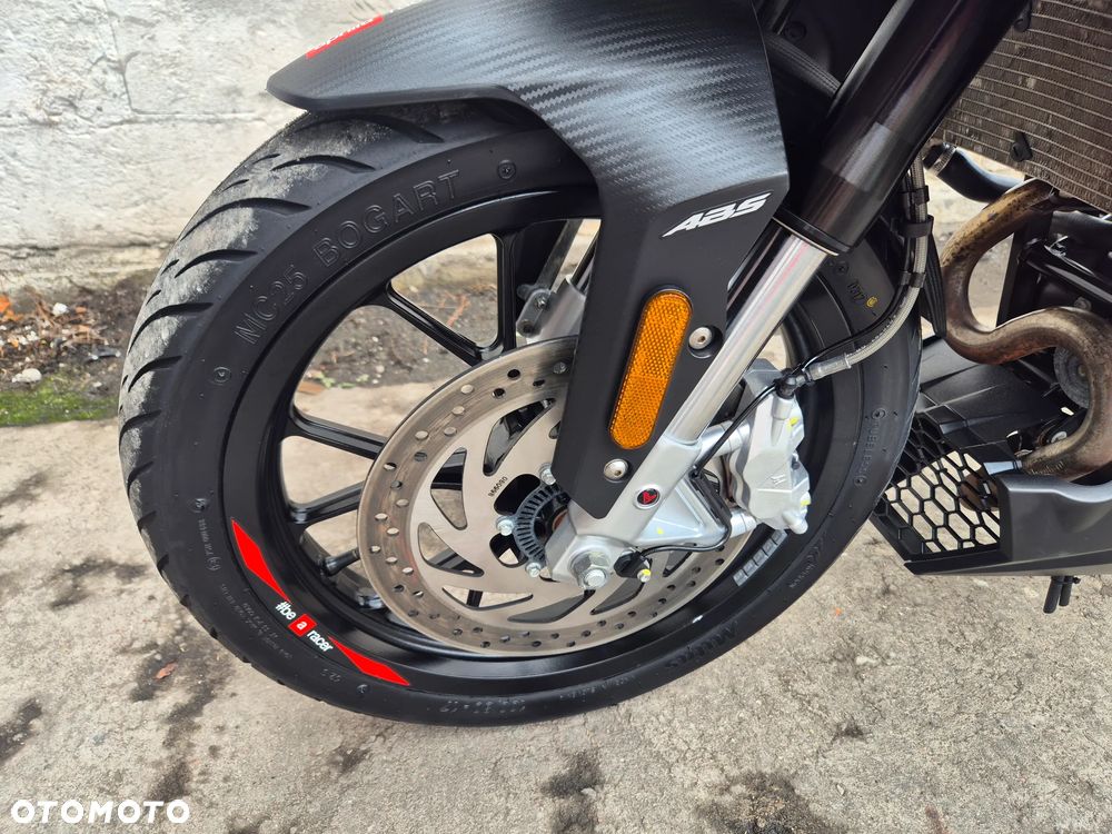 Aprilia Tuono - 22