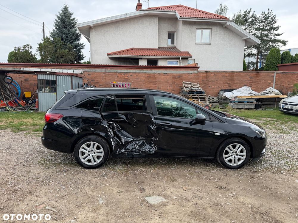 Opel Astra 1.6 CDTI Elite S&S - 4