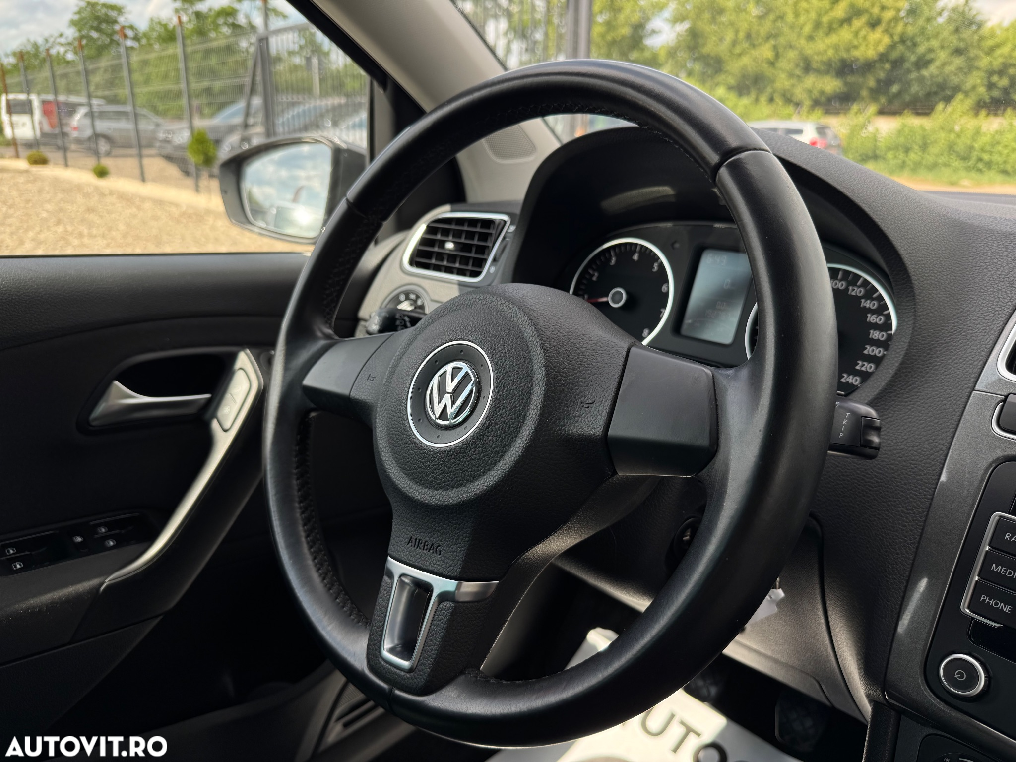 Volkswagen Polo - 13