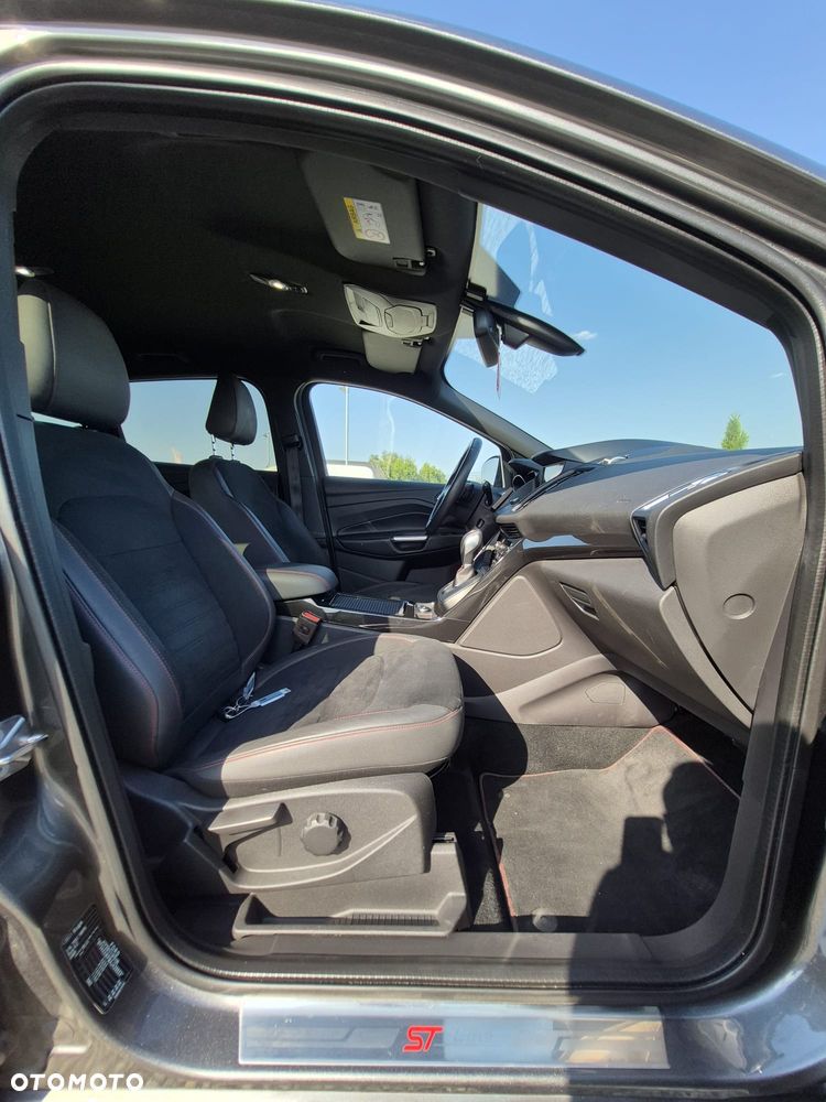 Ford Kuga 2.0 TDCi 4x4 ST-Line - 19