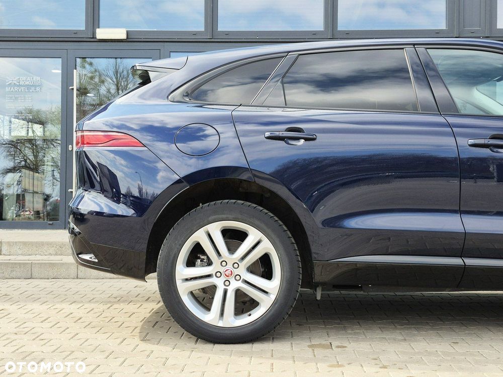 Jaguar F-Pace - 8
