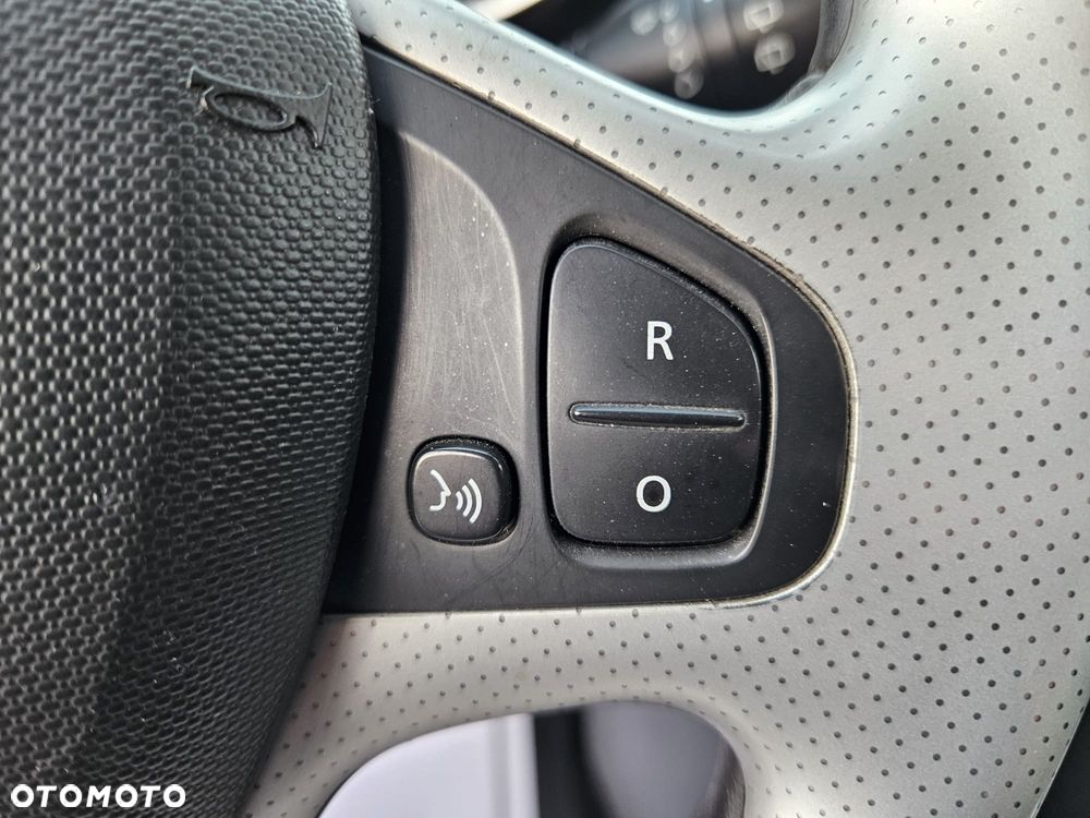 Renault Clio 1.2 16V 75 Dynamique - 24