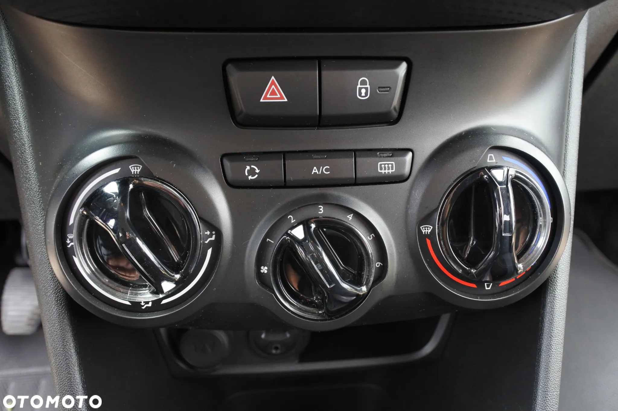 Peugeot 2008 1.2 Pure Tech Style - 19