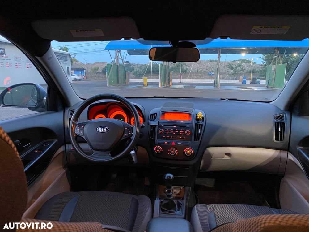 Kia Ceed - 5