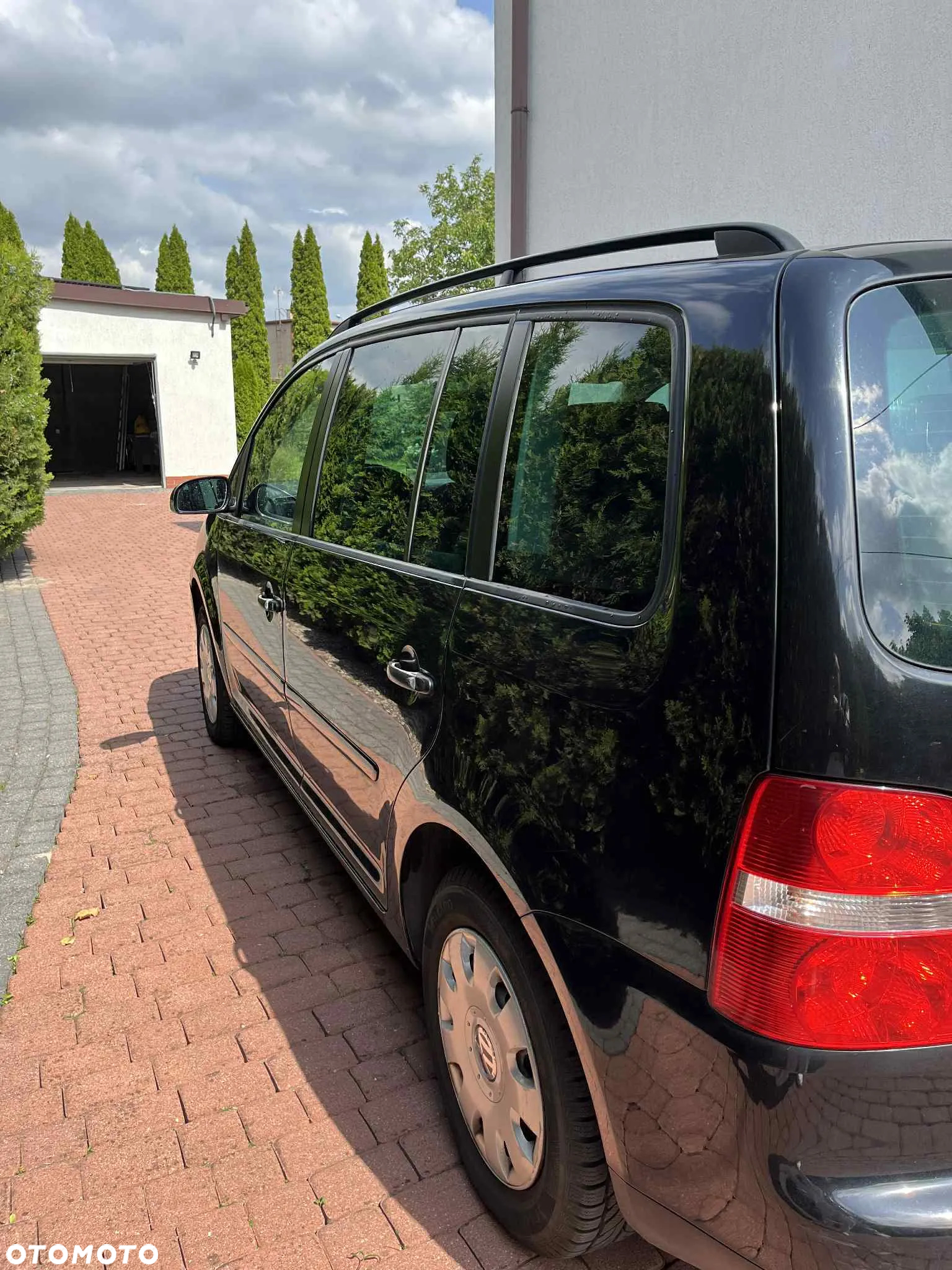 Volkswagen Touran - 3