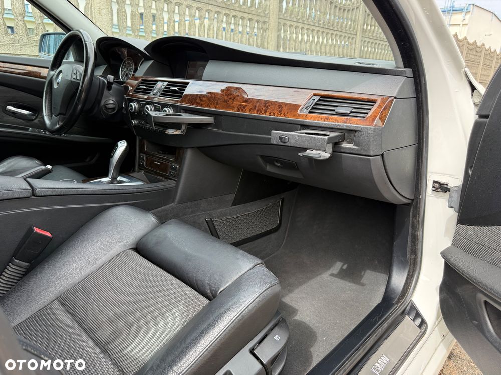 BMW Seria 5 530d - 37