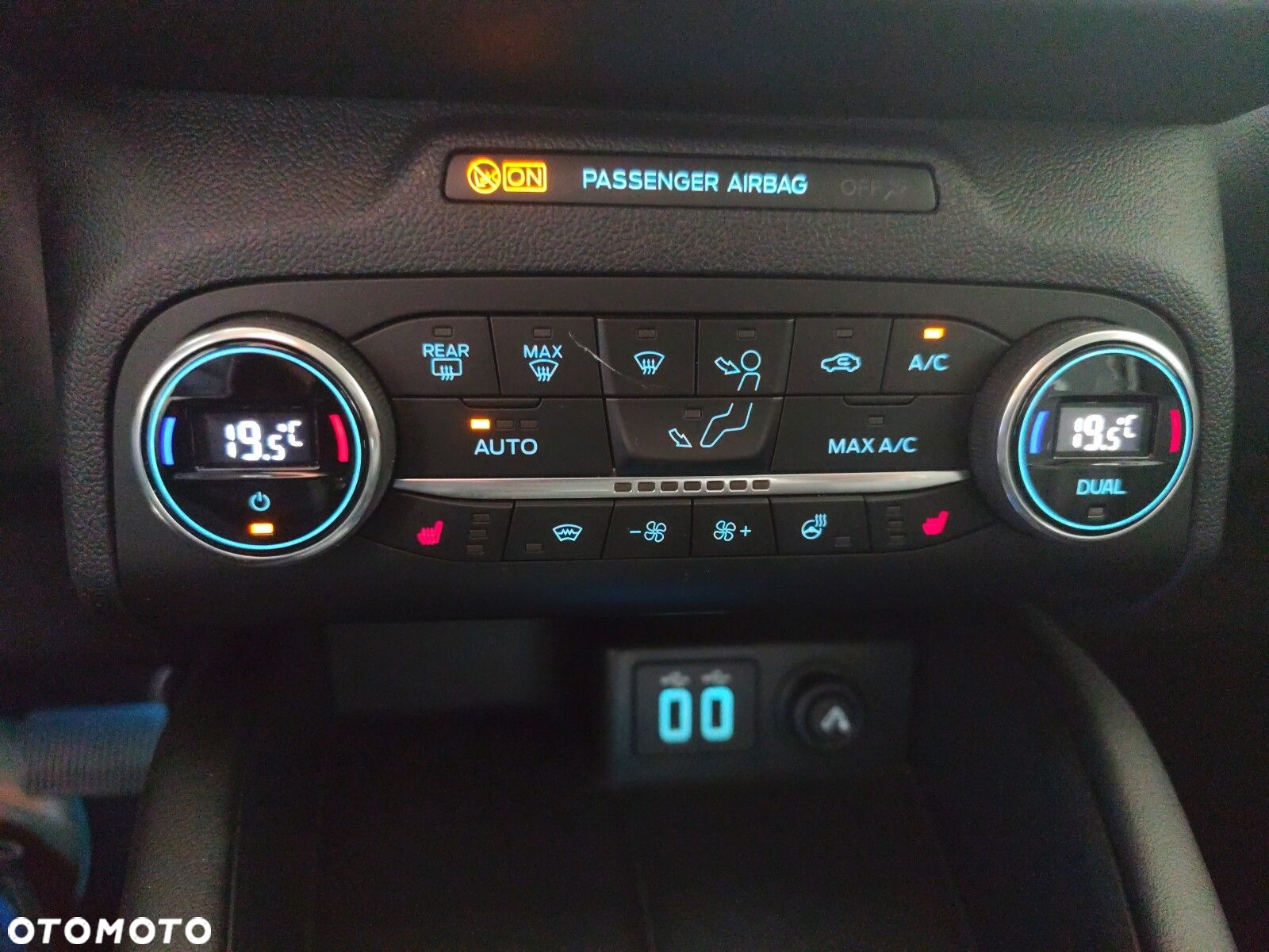 Ford Kuga - 29