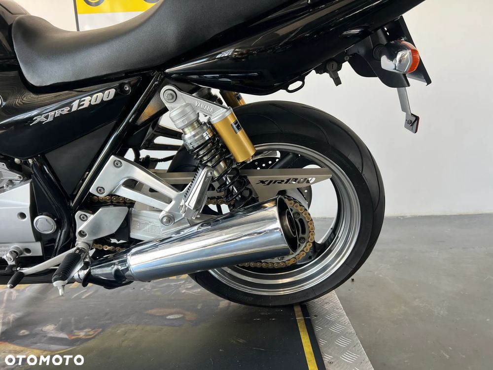 Yamaha XJR - 15
