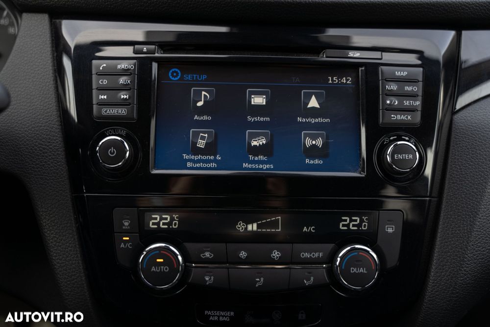 Nissan Qashqai 1.6 DIG-T N-Connecta - 18