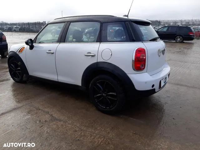 Dezmembrez Mini Countryman - 10