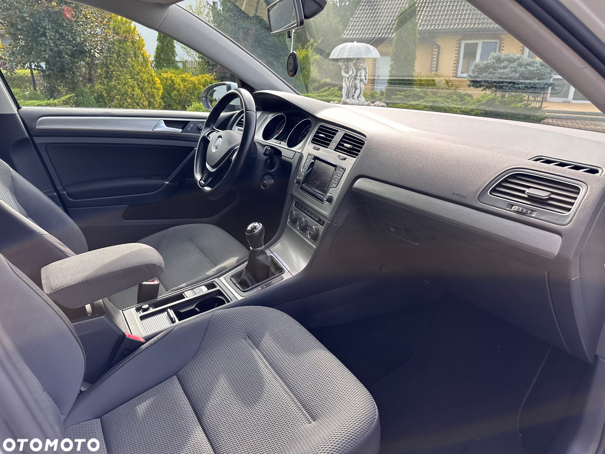 Volkswagen Golf - 12