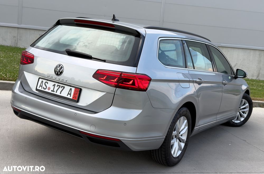 Volkswagen Passat 2.0 TDI SCR DSG Business - 31
