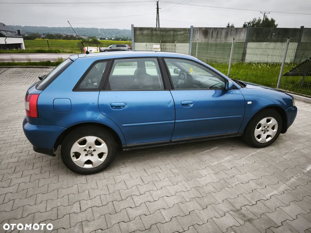 Audi A3 Sportback 1.9 TDI Ambiente - 3