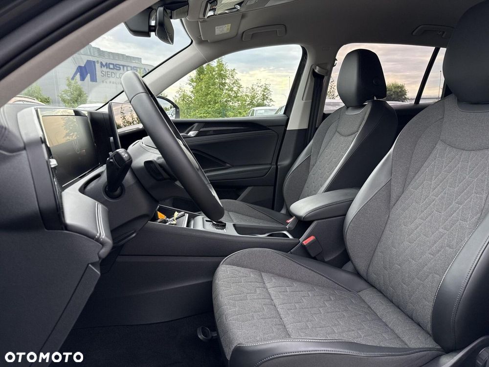 Volkswagen Tiguan - 9