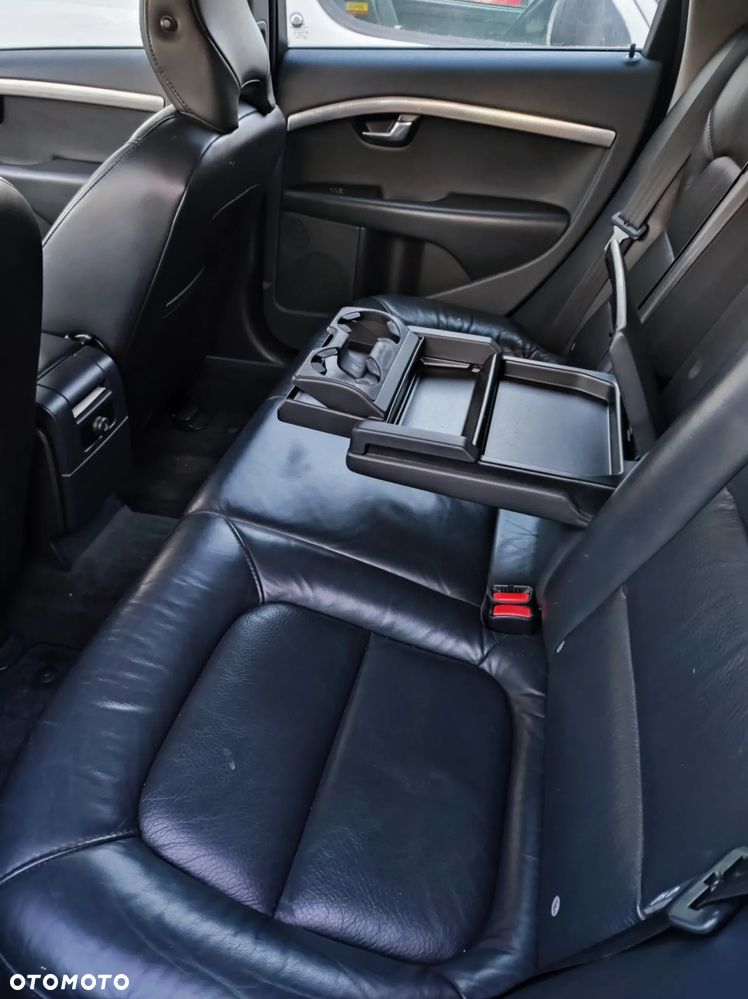 Volvo V70 2.0D Momentum - 11