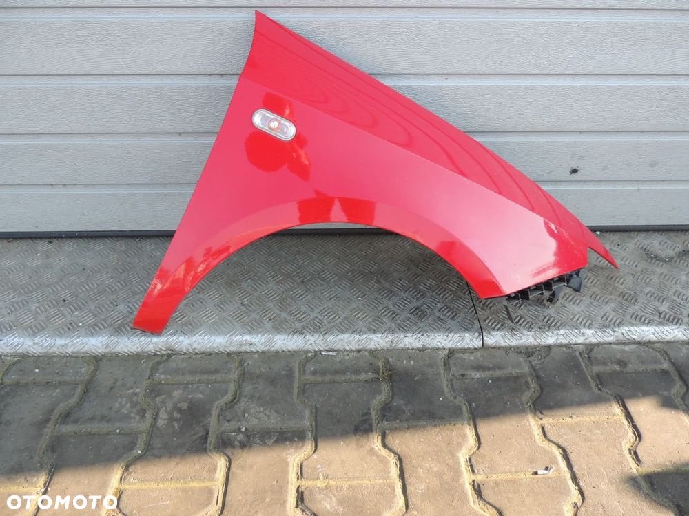 Błotnik prawy Seat Ibiza FR 6J '09 - 1