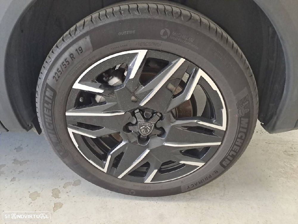 Peugeot 5008 1.2 Hybrid Allure e-DCS6 - 9