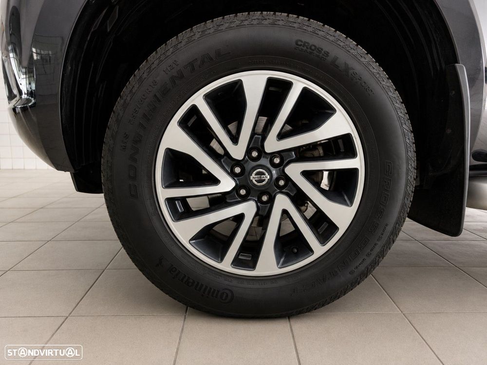 Nissan Navara 2.3 dCi CD 4WD Tekna Auto - 32