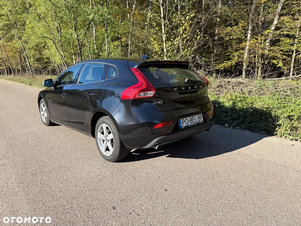 Volvo V40 D3 Momentum - 5