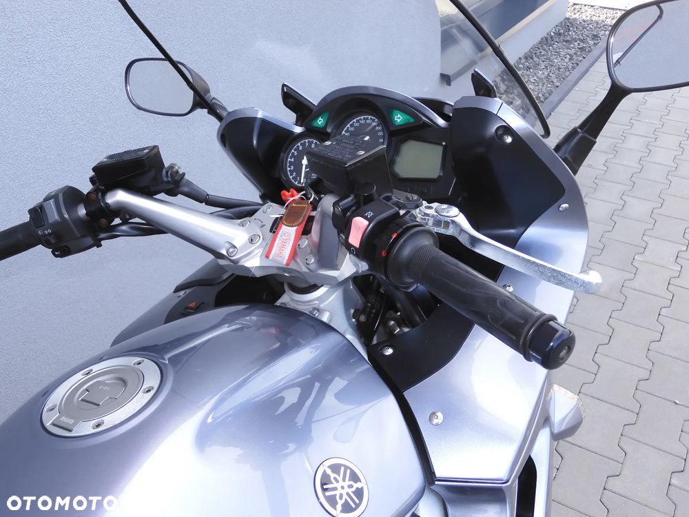Yamaha FJR - 15