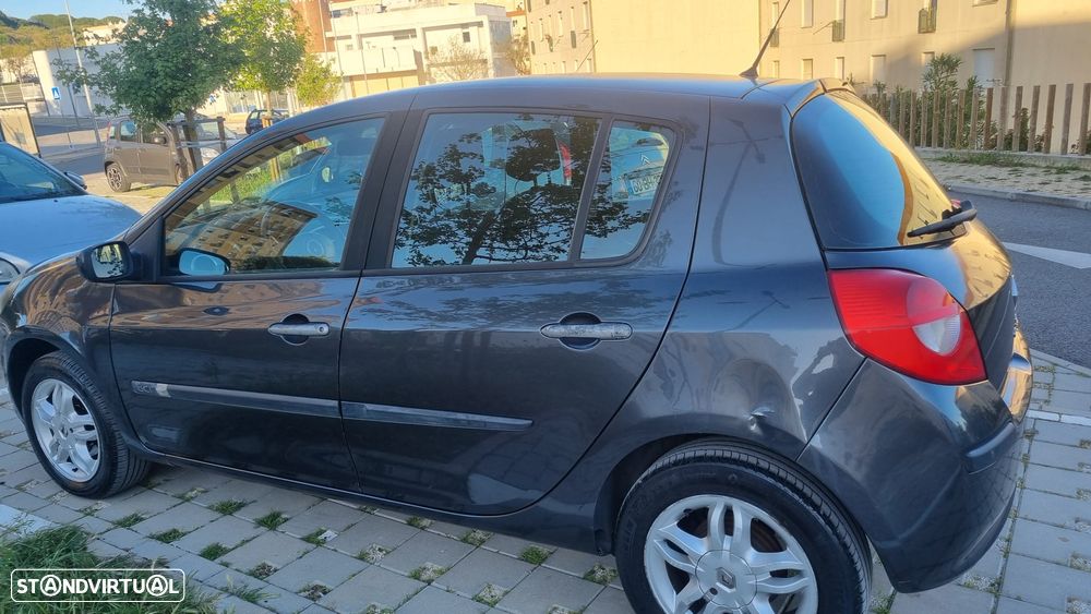 Renault Clio 1.5 dCi Dynamique - 2