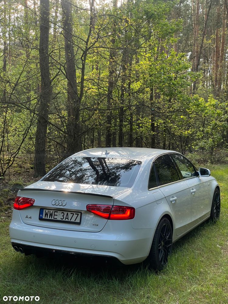 Audi A4 Limousine - 5