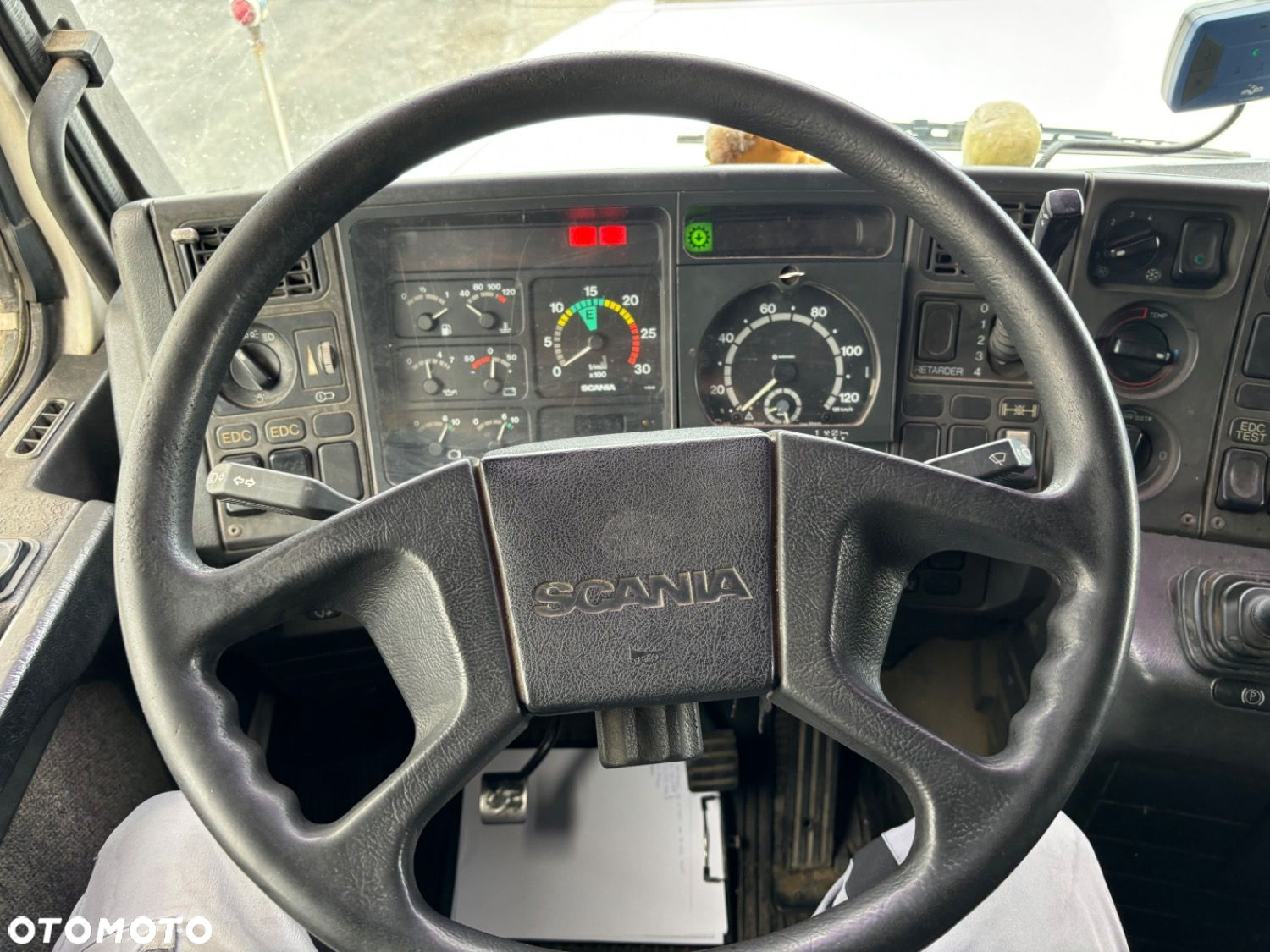 Scania T143 Ha 500 - 14