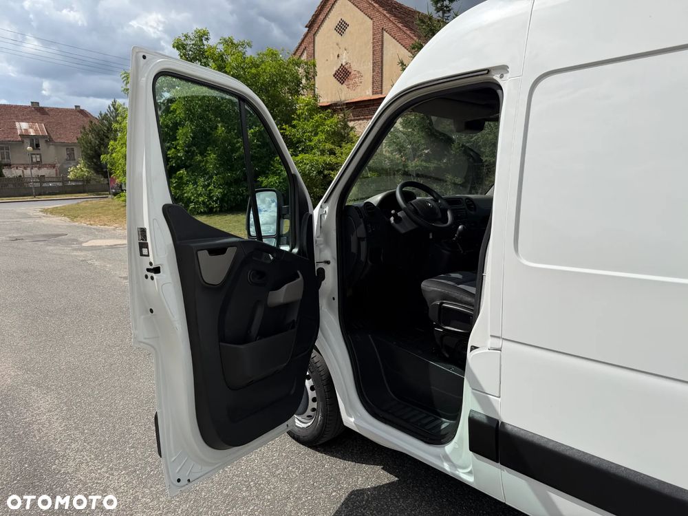 Renault Master * 2.3 / 125KM * L2H2 * Średni / Podwyższany * Furgon / Blaszak * - 25