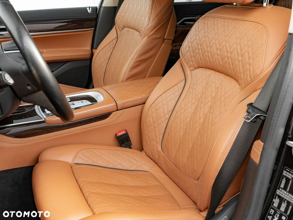 BMW Seria 7 740Ld xDrive - 14
