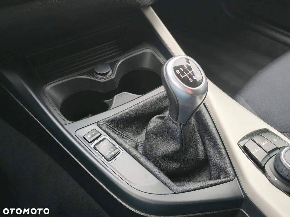 BMW Seria 1 116i Sport Line - 20