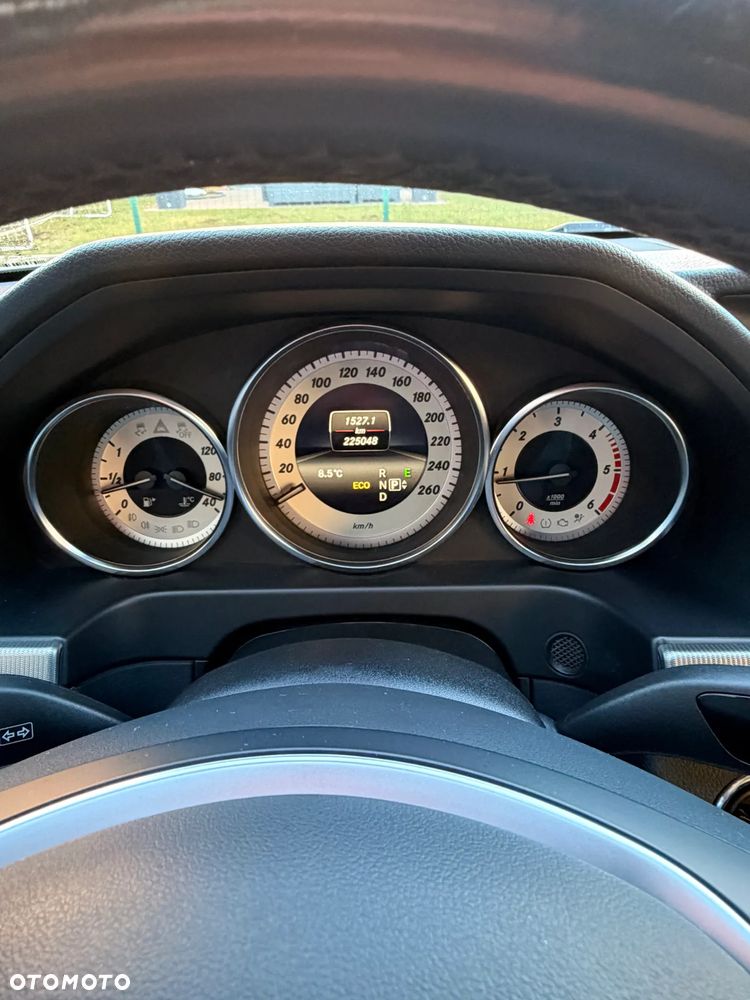 Mercedes-Benz Klasa E 220 BlueTEC 4Matic 7G-TRONIC Avantgarde - 8