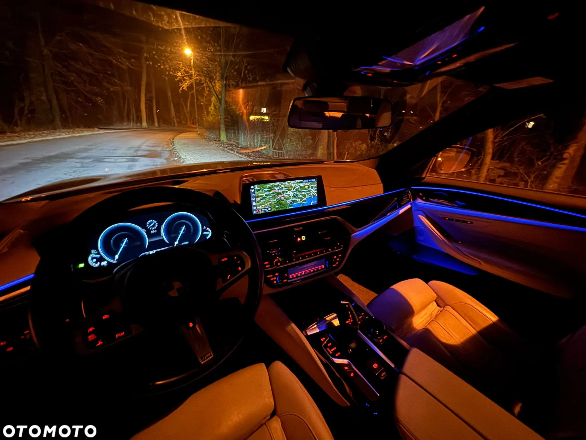 BMW Seria 5 530d xDrive Luxury Line - 27