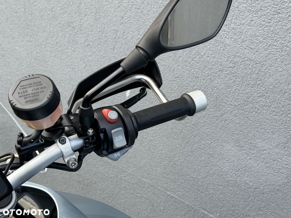BMW F - 26