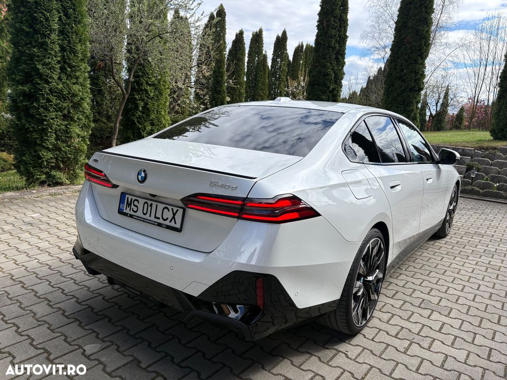 BMW Seria 5 540d xDrive AT MHEV - 11