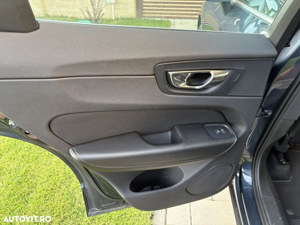 Volvo XC 60 D4 AWD Geartronic Momentum - 7