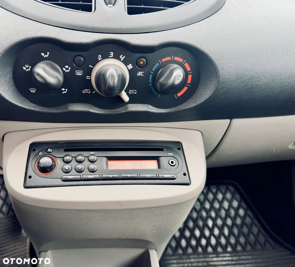 Renault Twingo - 13