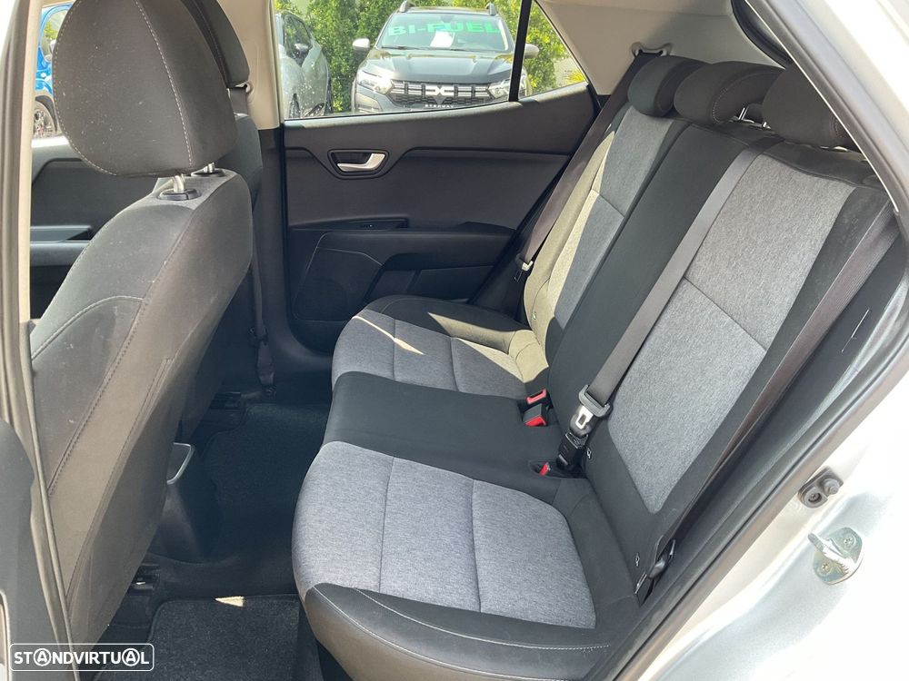 Kia Stonic 1.2 MPi Vibe - 36