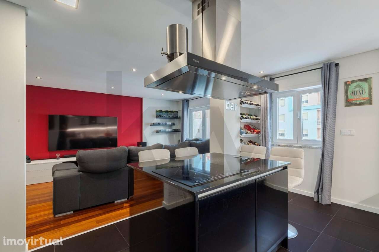 T2 remodelado e com parqueamento em Santa Marta do Pinhal - Grande imagem: 4/26