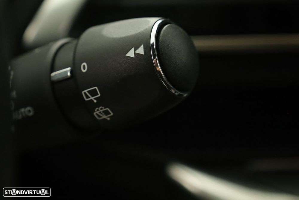 Peugeot 5008 1.2 PureTech Allure Pack EAT8 - 18