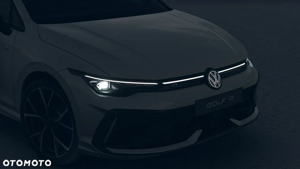 Volkswagen Golf - 6