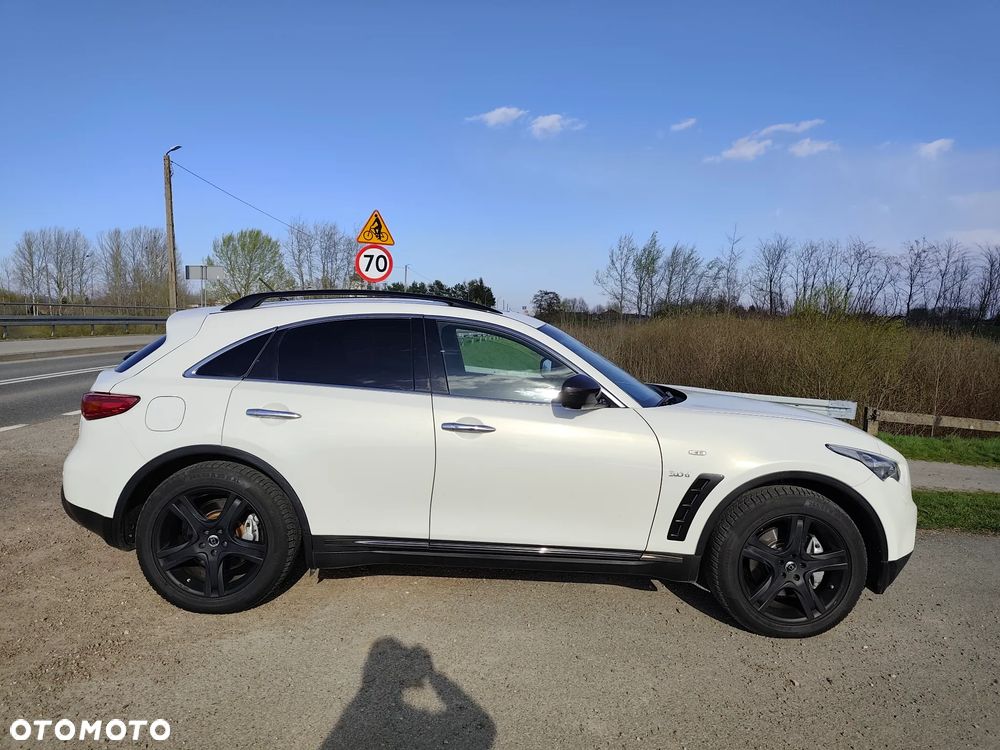 Infiniti Q70 3.0d S - 3