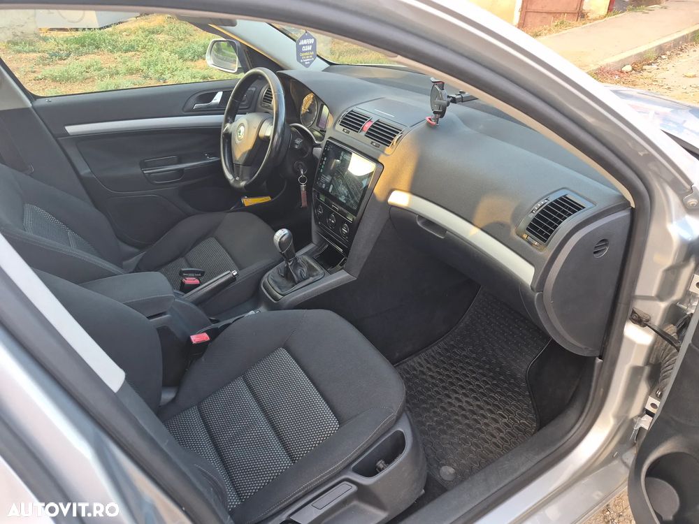 Skoda Octavia 2.0 TDI Ambiente 4x4 - 5