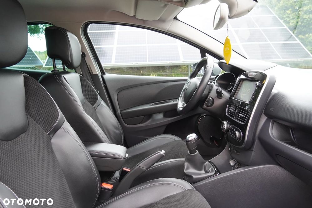 Renault Clio - 14