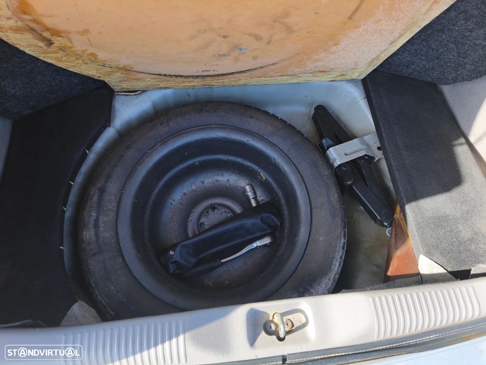 Nissan Almera 1.5 Luxury AC - 8