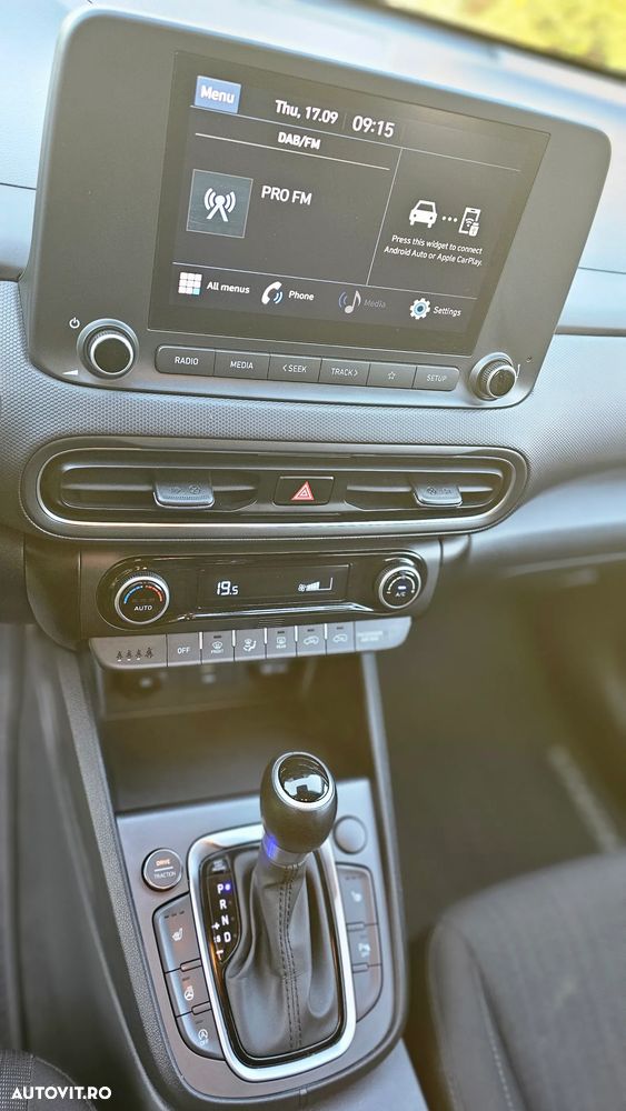 Hyundai KONA - 15