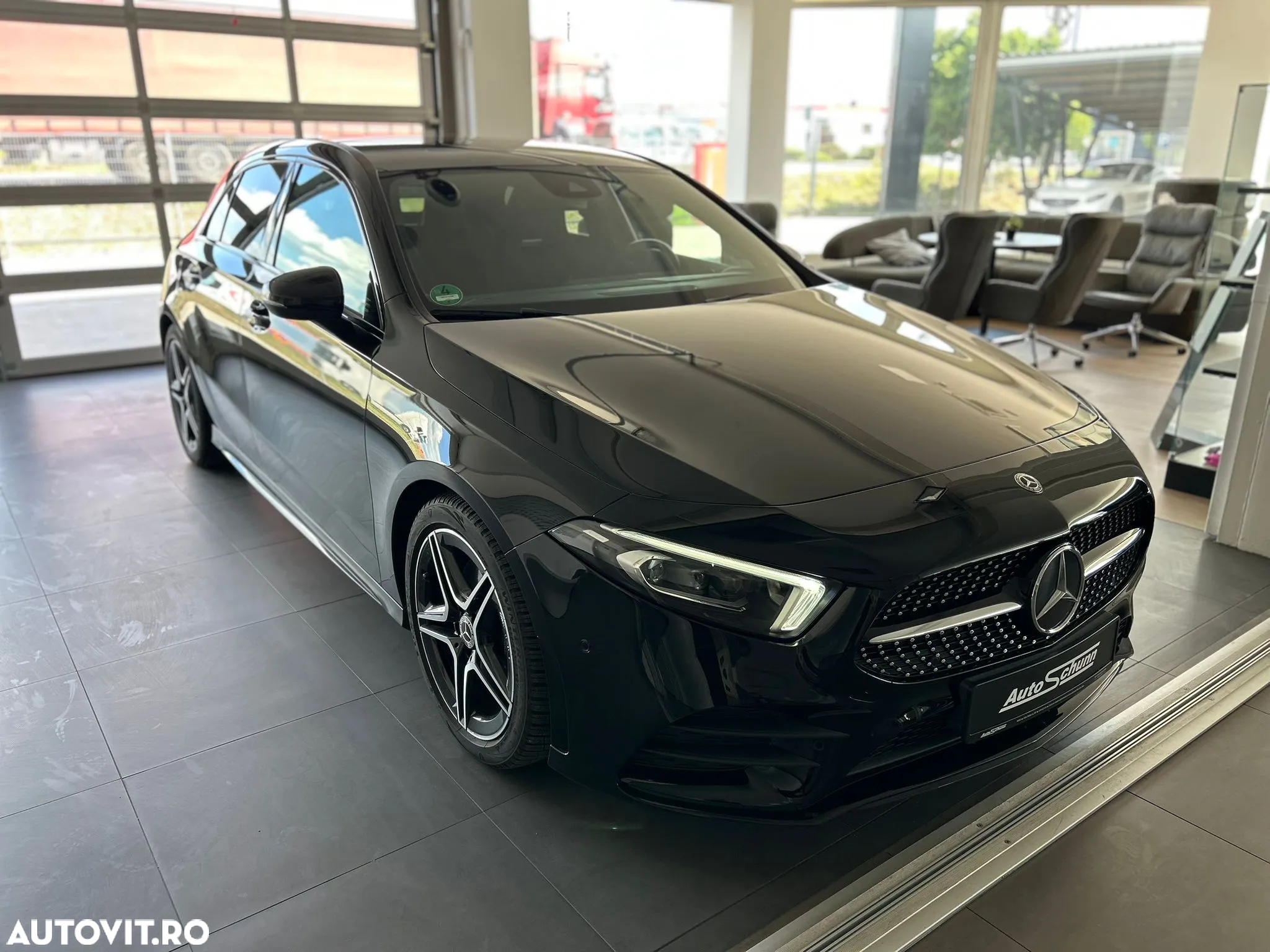 Mercedes-Benz A 220 d 8G-DCT AMG Line - 3