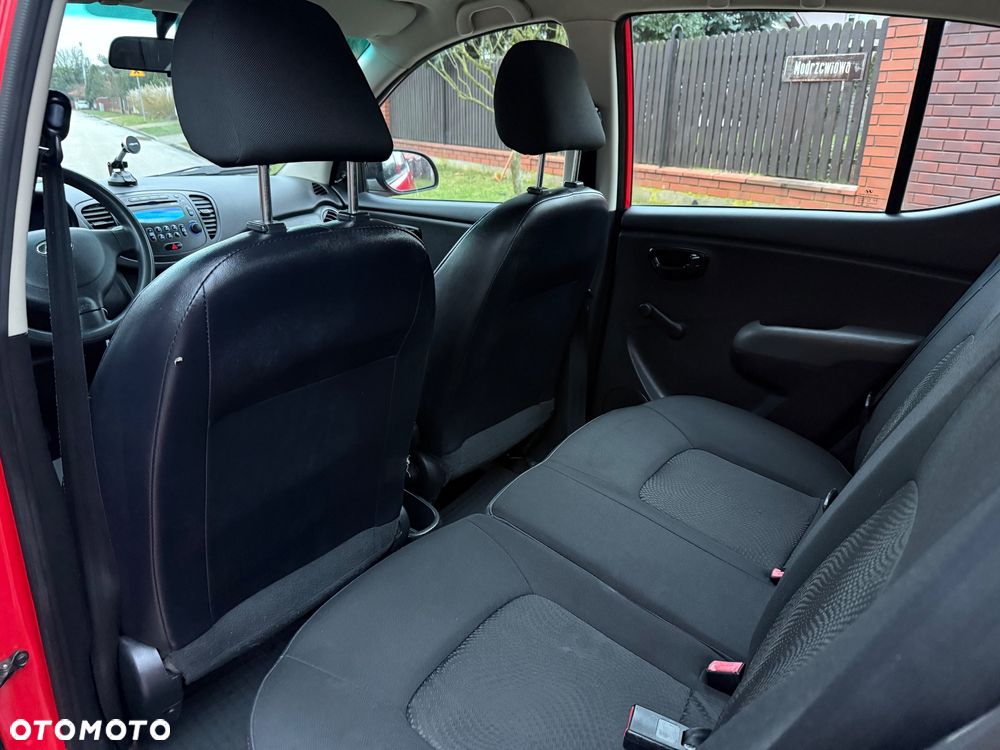 Hyundai i10 1.1 Base - 7