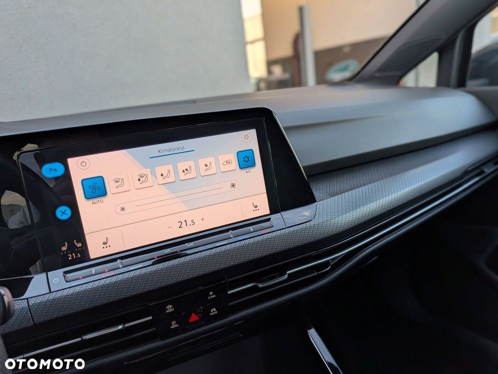 Volkswagen Golf 1.5 eTSI R-Line DSG - 29