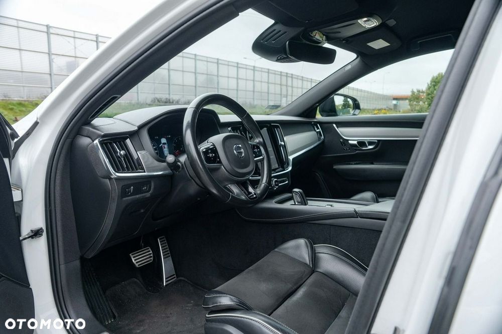 Volvo S90 - 19