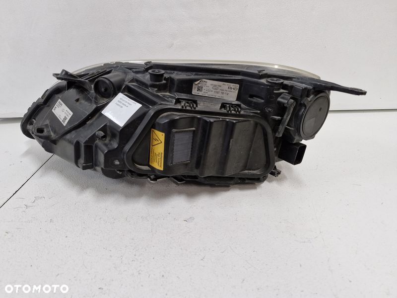 VOLVO V40 II 2 LAMPA REFLEKTOR PRAWY PRZÓD XENON UK 31420010 - 12